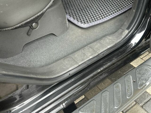 Чорний Ніссан Навара, об'ємом двигуна 2.5 л та пробігом 218 тис. км за 12500 $, фото 7 на Automoto.ua