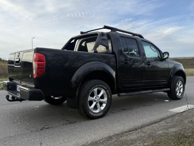 Черный Ниссан Навара, объемом двигателя 2.5 л и пробегом 150 тыс. км за 2890 $, фото 2 на Automoto.ua