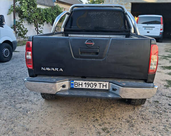 Чорний Ніссан Навара, об'ємом двигуна 2.49 л та пробігом 282 тис. км за 9000 $, фото 4 на Automoto.ua