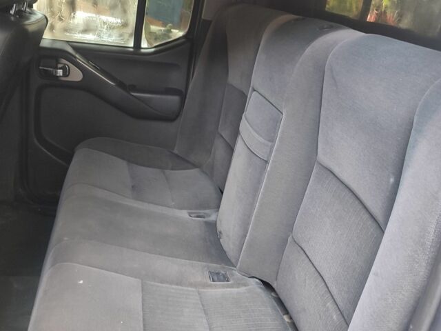 Черный Ниссан Навара, объемом двигателя 0 л и пробегом 350 тыс. км за 5000 $, фото 5 на Automoto.ua