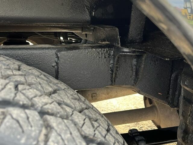 Черный Ниссан Навара, объемом двигателя 2.5 л и пробегом 177 тыс. км за 8900 $, фото 13 на Automoto.ua