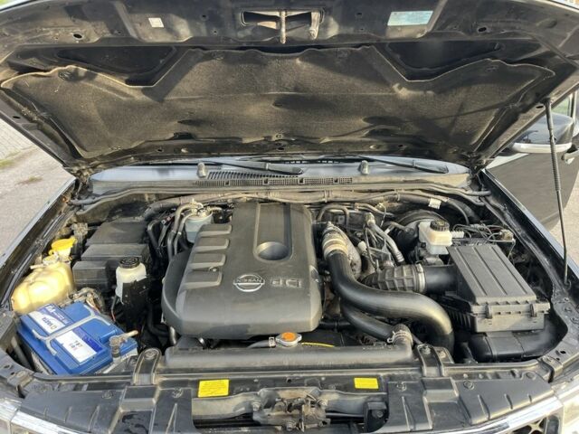 Черный Ниссан Навара, объемом двигателя 2.5 л и пробегом 177 тыс. км за 8900 $, фото 11 на Automoto.ua