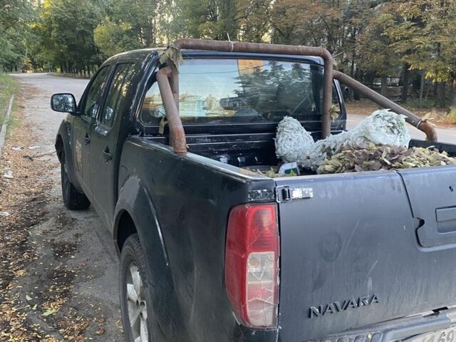 Ниссан Навара 2009 в Краматорске на Automoto.ua Черный Ниссан Навара, объемом двигателя 2.5 л и пробегом 334 тыс. км за 4300 $, фото 3 на Automoto.ua