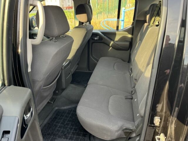 Черный Ниссан Навара, объемом двигателя 2.5 л и пробегом 177 тыс. км за 8900 $, фото 19 на Automoto.ua