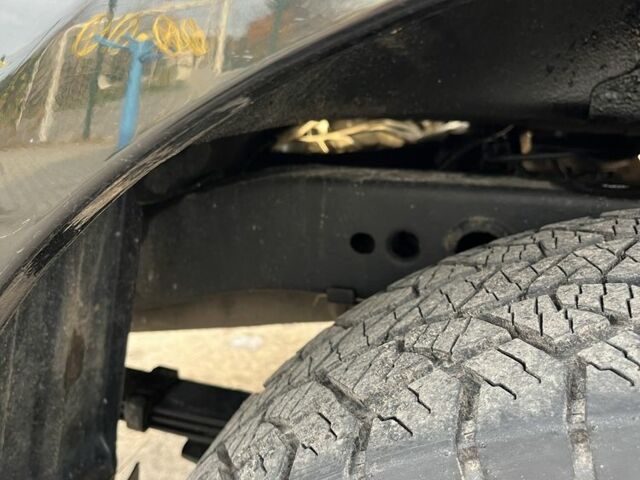 Черный Ниссан Навара, объемом двигателя 2.5 л и пробегом 177 тыс. км за 8900 $, фото 14 на Automoto.ua