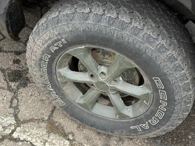 Черный Ниссан Навара, объемом двигателя 0 л и пробегом 250 тыс. км за 7093 $, фото 2 на Automoto.ua