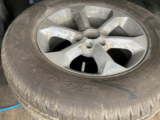 Черный Ниссан Навара, объемом двигателя 2.5 л и пробегом 314 тыс. км за 4950 $, фото 10 на Automoto.ua