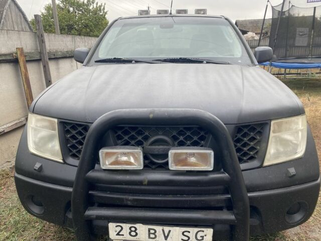 Черный Ниссан Навара, объемом двигателя 2.5 л и пробегом 314 тыс. км за 4950 $, фото 18 на Automoto.ua