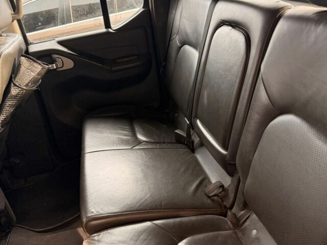 Черный Ниссан Навара, объемом двигателя 0 л и пробегом 1000 тыс. км за 6100 $, фото 3 на Automoto.ua