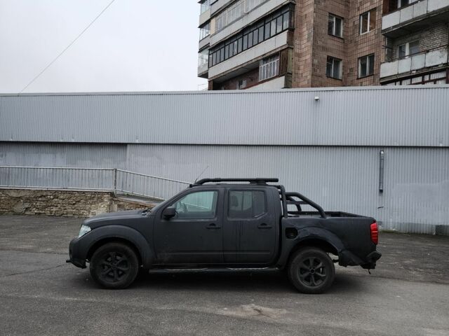 Черный Ниссан Навара, объемом двигателя 2.5 л и пробегом 210 тыс. км за 4024 $, фото 2 на Automoto.ua