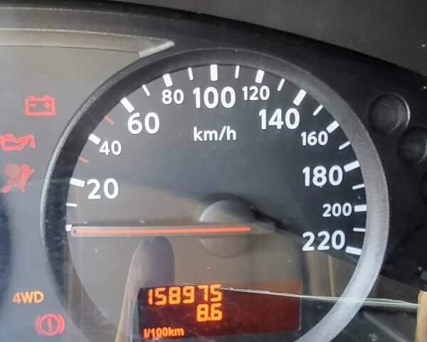 Черный Ниссан Навара, объемом двигателя 2.49 л и пробегом 170 тыс. км за 13800 $, фото 2 на Automoto.ua