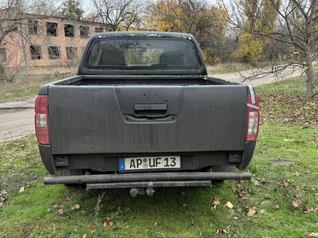 Чорний Ніссан Навара, об'ємом двигуна 2.5 л та пробігом 465 тис. км за 11000 $, фото 5 на Automoto.ua