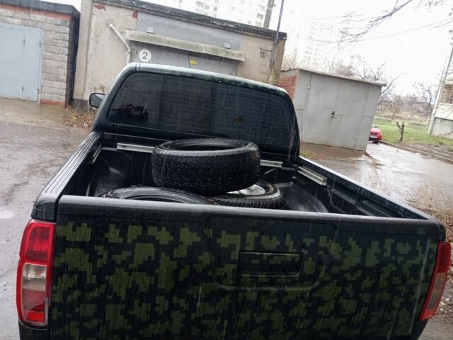 Черный Ниссан Навара, объемом двигателя 0 л и пробегом 193 тыс. км за 5697 $, фото 4 на Automoto.ua