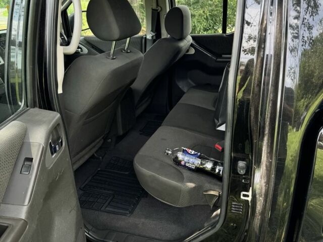 Ниссан Навара 2012 в Ровно на Automoto.ua Черный Ниссан Навара, объемом двигателя 2.5 л и пробегом 220 тыс. км за 9029 $, фото 10 на Automoto.ua