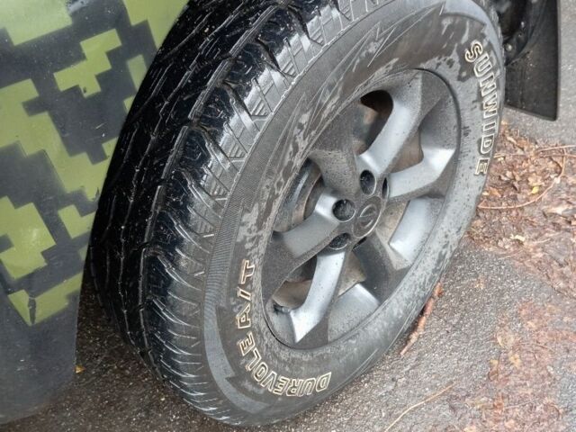 Черный Ниссан Навара, объемом двигателя 0 л и пробегом 193 тыс. км за 5697 $, фото 7 на Automoto.ua