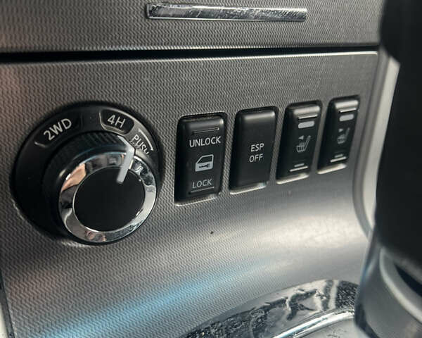 Чорний Ніссан Навара, об'ємом двигуна 2.5 л та пробігом 596 тис. км за 15000 $, фото 15 на Automoto.ua