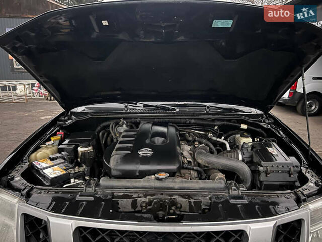 Чорний Ніссан Навара, об'ємом двигуна 2.5 л та пробігом 596 тис. км за 15000 $, фото 7 на Automoto.ua
