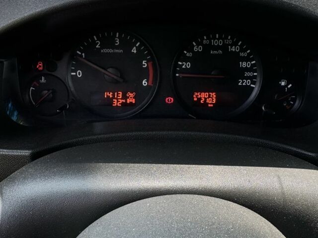 Ниссан Навара 2012 в Ровно на Automoto.ua Черный Ниссан Навара, объемом двигателя 2.5 л и пробегом 220 тыс. км за 9029 $, фото 7 на Automoto.ua