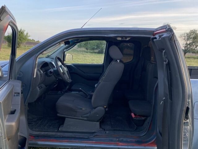 Черный Ниссан Навара, объемом двигателя 2.5 л и пробегом 220 тыс. км за 5200 $, фото 22 на Automoto.ua