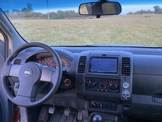 Черный Ниссан Навара, объемом двигателя 2.5 л и пробегом 220 тыс. км за 5200 $, фото 19 на Automoto.ua