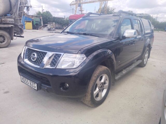 Черный Ниссан Навара, объемом двигателя 3 л и пробегом 350 тыс. км за 11001 $, фото 7 на Automoto.ua