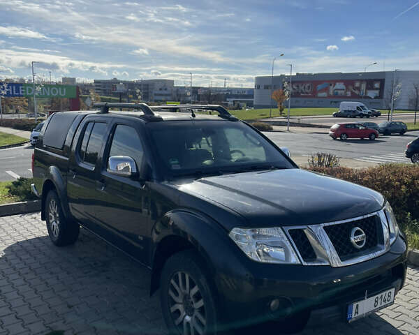 Черный Ниссан Навара, объемом двигателя 0 л и пробегом 170 тыс. км за 9856 $, фото 2 на Automoto.ua