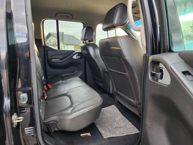 Черный Ниссан Навара, объемом двигателя 2.5 л и пробегом 101 тыс. км за 7915 $, фото 21 на Automoto.ua