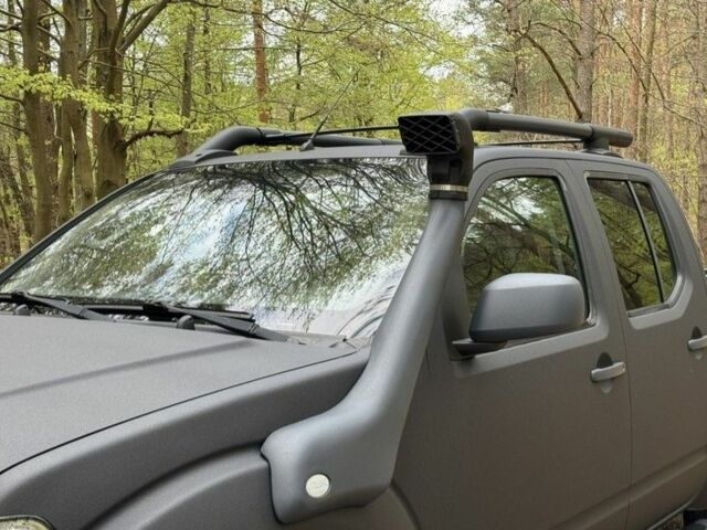 Черный Ниссан Навара, объемом двигателя 2.5 л и пробегом 339 тыс. км за 4500 $, фото 6 на Automoto.ua