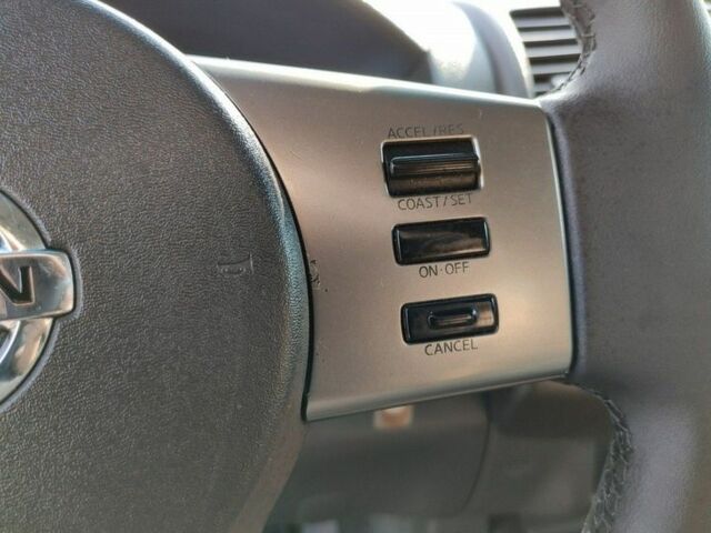 Черный Ниссан Навара, объемом двигателя 2.5 л и пробегом 339 тыс. км за 4500 $, фото 17 на Automoto.ua