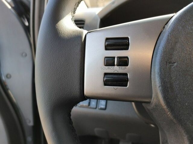 Черный Ниссан Навара, объемом двигателя 2.5 л и пробегом 339 тыс. км за 4500 $, фото 18 на Automoto.ua