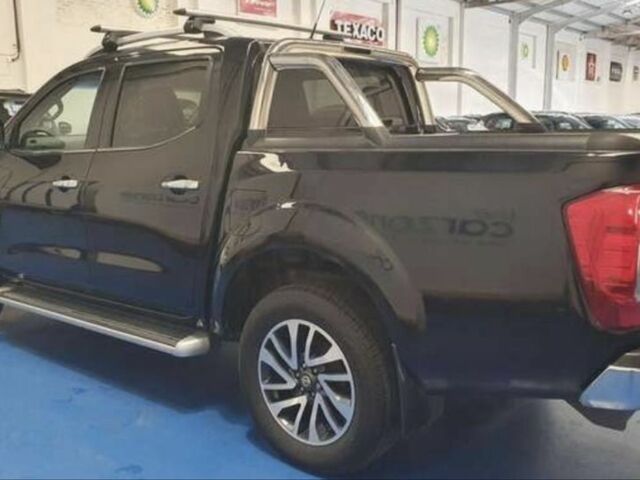 Чорний Ніссан Навара, об'ємом двигуна 2.3 л та пробігом 150 тис. км за 12230 $, фото 1 на Automoto.ua
