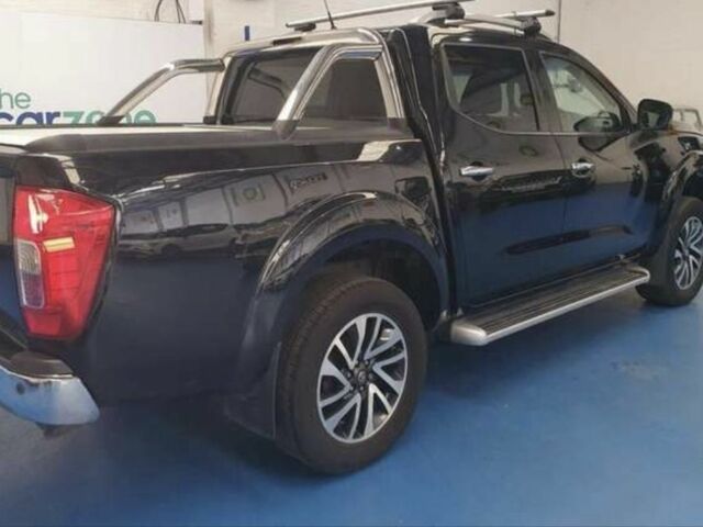 Чорний Ніссан Навара, об'ємом двигуна 2.3 л та пробігом 150 тис. км за 12230 $, фото 2 на Automoto.ua