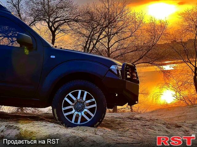 Чорний Ніссан Навара, об'ємом двигуна 2.5 л та пробігом 360 тис. км за 13000 $, фото 2 на Automoto.ua