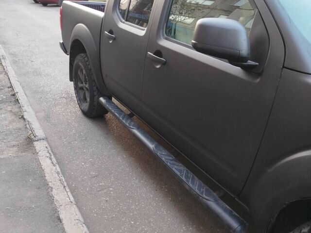 Ниссан Навара 2009 в Краматорске на Automoto.ua Черный Ниссан Навара, объемом двигателя 2.5 л и пробегом 300 тыс. км за 5700 $, фото 3 на Automoto.ua