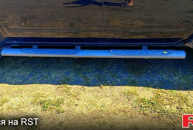 Ниссан Навара 2009 в Изюме на Automoto.ua Черный Ниссан Навара, объемом двигателя 2.5 л и пробегом 212 тыс. км за 5500 $, фото 2 на Automoto.ua