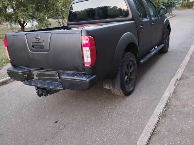 Ниссан Навара 2009 в Краматорске на Automoto.ua Черный Ниссан Навара, объемом двигателя 2.5 л и пробегом 300 тыс. км за 5700 $, фото 4 на Automoto.ua