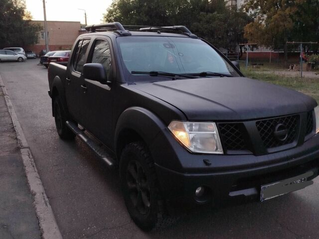 Ниссан Навара 2009 в Краматорске на Automoto.ua Черный Ниссан Навара, объемом двигателя 2.5 л и пробегом 300 тыс. км за 5700 $, фото 1 на Automoto.ua
