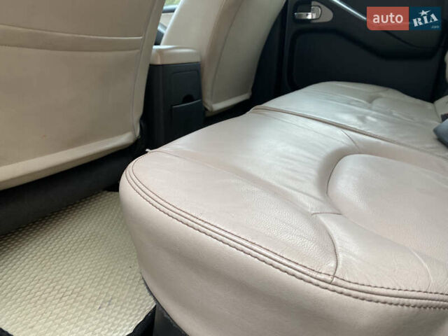 Фиолетовый Ниссан Навара, объемом двигателя 2.49 л и пробегом 201 тыс. км за 12500 $, фото 29 на Automoto.ua