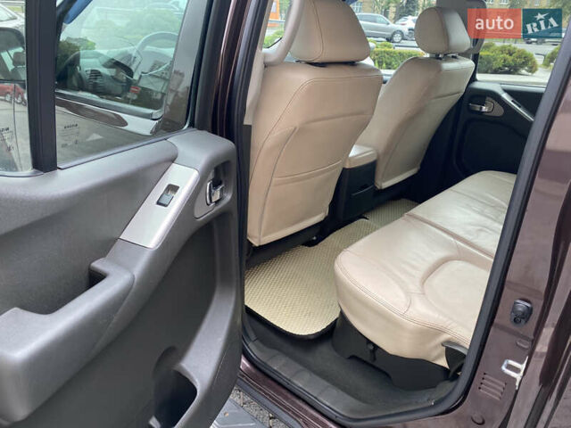 Фиолетовый Ниссан Навара, объемом двигателя 2.49 л и пробегом 201 тыс. км за 12500 $, фото 28 на Automoto.ua