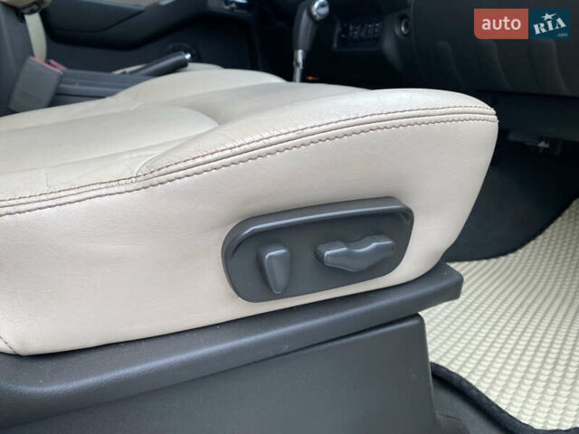 Фиолетовый Ниссан Навара, объемом двигателя 2.49 л и пробегом 201 тыс. км за 12500 $, фото 42 на Automoto.ua