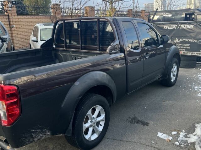 Коричневый Ниссан Навара, объемом двигателя 2.5 л и пробегом 220 тыс. км за 13999 $, фото 3 на Automoto.ua