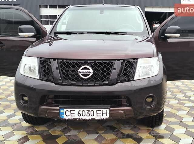 Коричневый Ниссан Навара, объемом двигателя 2.49 л и пробегом 218 тыс. км за 15000 $, фото 1 на Automoto.ua