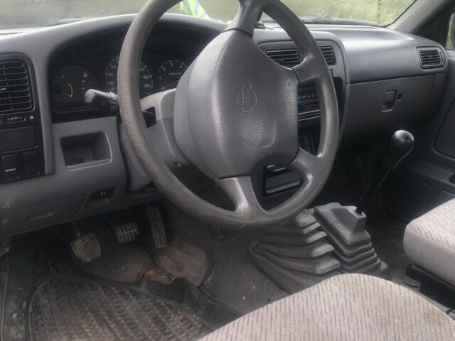 Коричневый Ниссан Навара, объемом двигателя 0 л и пробегом 290 тыс. км за 3794 $, фото 5 на Automoto.ua