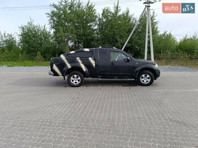 Червоний Ніссан Навара, об'ємом двигуна 2.49 л та пробігом 295 тис. км за 9100 $, фото 4 на Automoto.ua