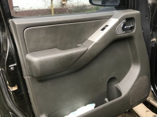 Ниссан Навара, объемом двигателя 2.5 л и пробегом 190 тыс. км за 5300 $, фото 11 на Automoto.ua