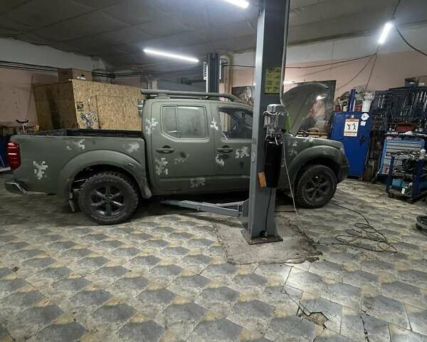 Ниссан Навара 2006 в Сумах на Automoto.ua Ниссан Навара, объемом двигателя 2.49 л и пробегом 280 тыс. км за 3317 $, фото 2 на Automoto.ua