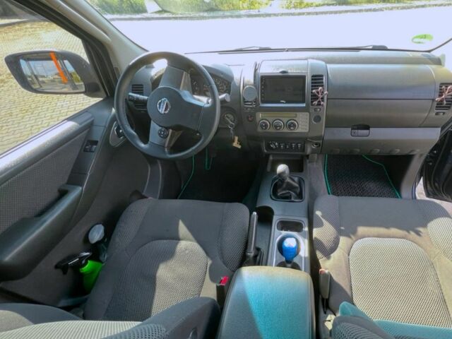 Ниссан Навара, объемом двигателя 2.5 л и пробегом 352 тыс. км за 8200 $, фото 9 на Automoto.ua