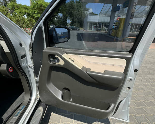 Ниссан Навара, объемом двигателя 0 л и пробегом 300 тыс. км за 7200 $, фото 15 на Automoto.ua