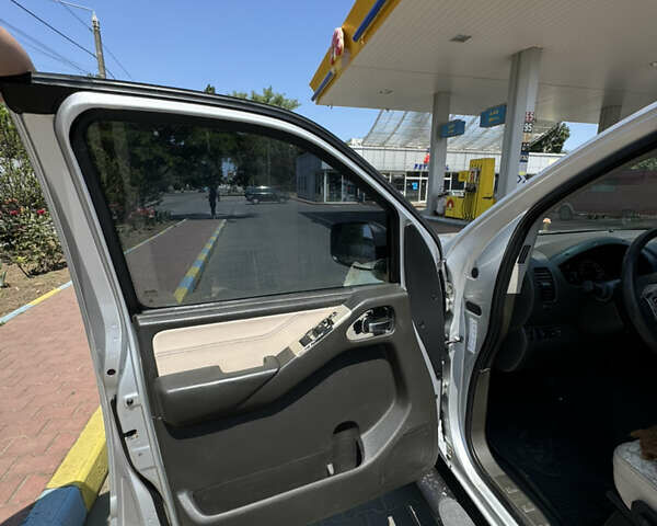 Ниссан Навара, объемом двигателя 0 л и пробегом 300 тыс. км за 7200 $, фото 13 на Automoto.ua