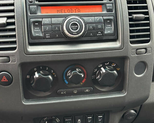 Ниссан Навара, объемом двигателя 2.5 л и пробегом 301 тыс. км за 14500 $, фото 11 на Automoto.ua